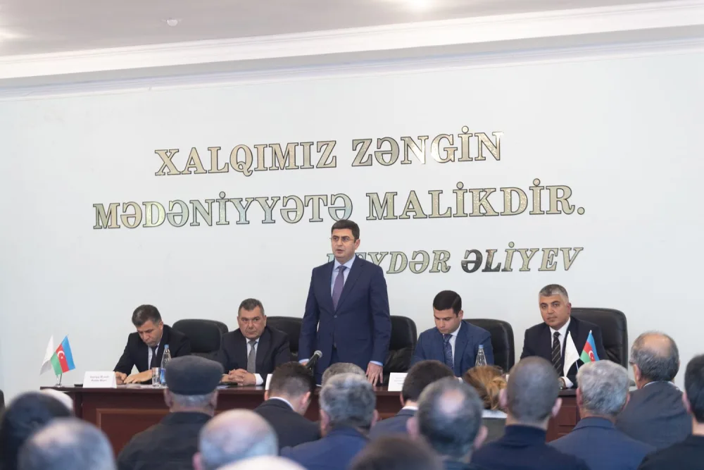 Zirədə istixana rəhbərləriylə görüş keçirildi - FOTO