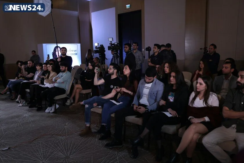 Demet Özdemir Bakıda: - "İçərişəhərdə düşbərə, dolma, paxlava yedim, kökəlməkdən qorxuram"