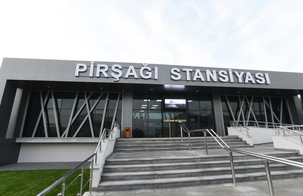 Prezident Pirşağı dəmir yolu stansiyasının - AÇILIŞINDA - FOTOLAR - VİDEO - YENİLƏNDI-2
