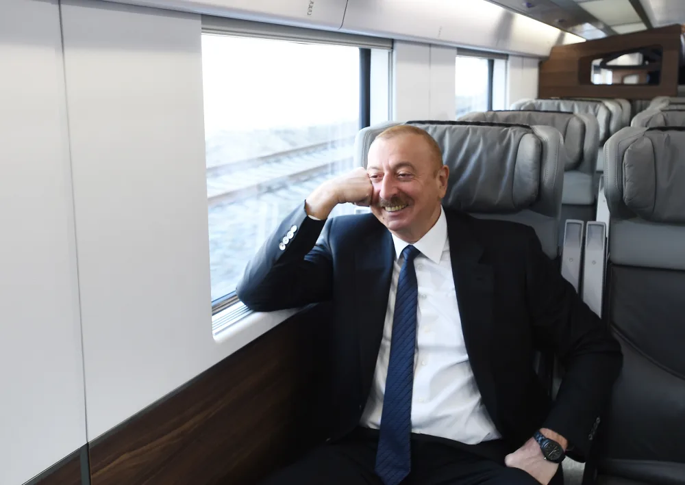 Prezident Pirşağı dəmir yolu stansiyasının - AÇILIŞINDA - FOTOLAR - VİDEO - YENİLƏNDI-2
