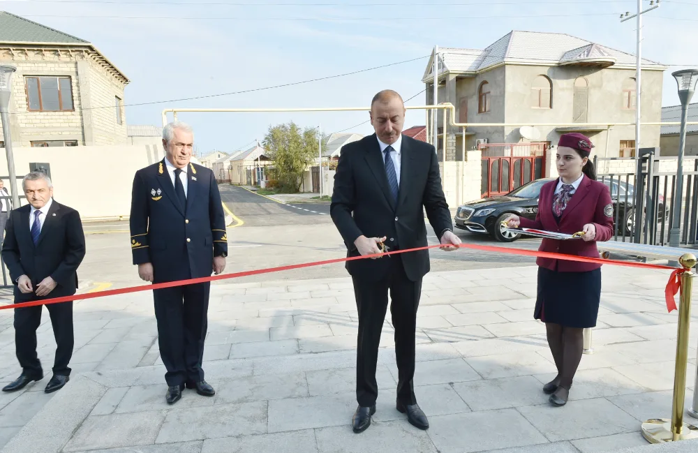 Prezident Pirşağı dəmir yolu stansiyasının - AÇILIŞINDA - FOTOLAR - VİDEO - YENİLƏNDI-2