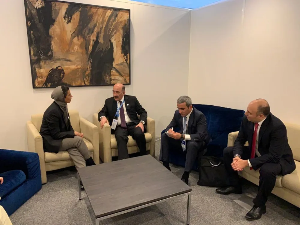 Əbülfəs Qarayev Parisə səfəri çərçivəsində bir sıra ölkələrin rəsmiləri ilə - GÖRÜŞÜB - FOTOLAR