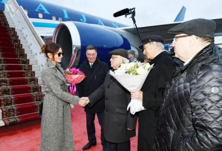 Mehriban Əliyevanın Rusiyaya rəsmi səfəri başladı - FOTOLAR