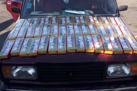 Ölkəyə 54 min "zırpaket" keçirmək istəyənlər - TUTULDU - FOTO