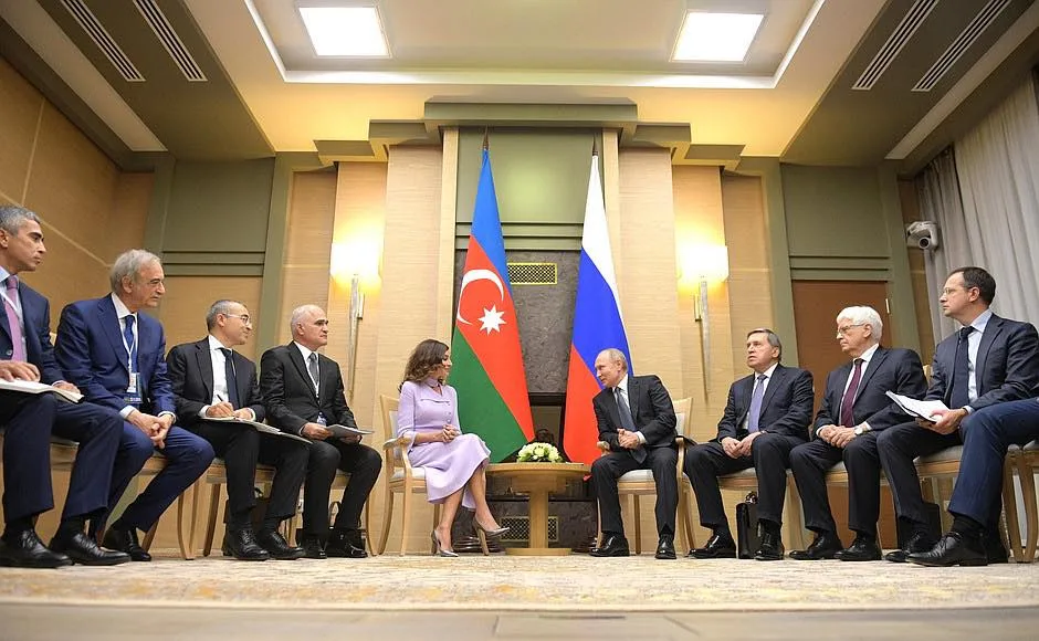 Putin Mehriban Əliyevaya “Dostluq” ordenini təqdim etdi - -FOTOLAR