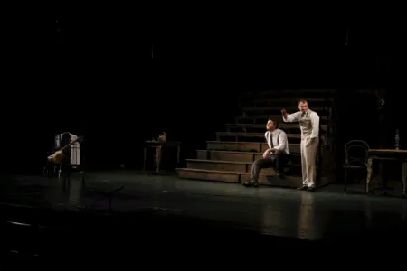 Rus Dram Teatrında “Aydın” tamaşası nümayiş olunub