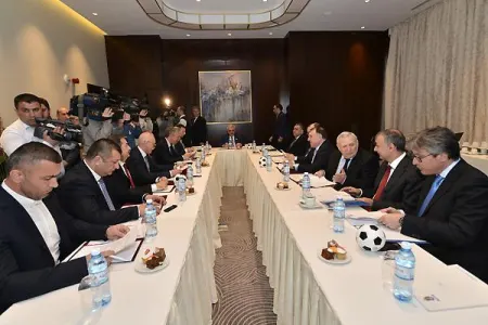 Millət vəkilləri: - “Futbolumuz o qədər pis gündədir ki, 40 arvad yığışıb ağlamalıdır”