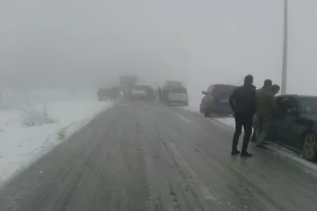 Şəkərin dəfnində əmisinin vəziyyəti pisləşdi, Bakıya aparılarkən qəzaya düşdülər - Əmisi qızı ağır yaralandı