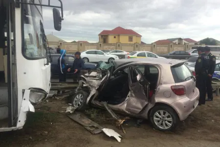 Bakıda 160 saylı marşrut avtobusu qəza törətdi - ÖLƏN VAR