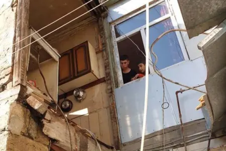 Bakıda daha bir ev çökdü - FOTOLAR