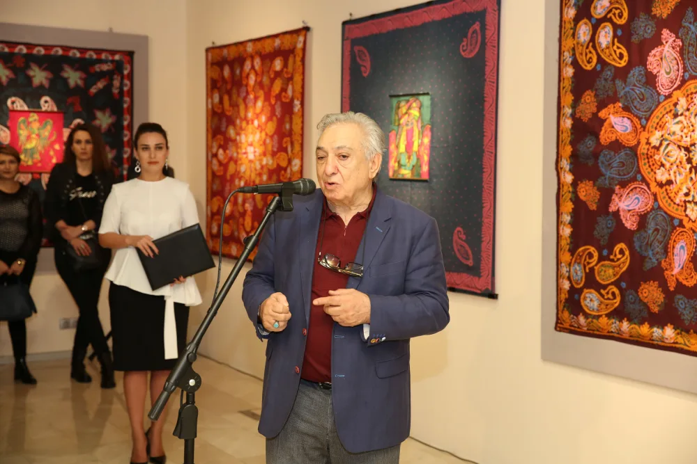 "Kəlağayı: ipək qanadlar" batika və kəlağayı sərgisi - AÇILIB - FOTOLAR