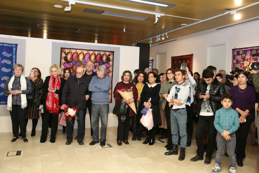 "Kəlağayı: ipək qanadlar" batika və kəlağayı sərgisi - AÇILIB - FOTOLAR