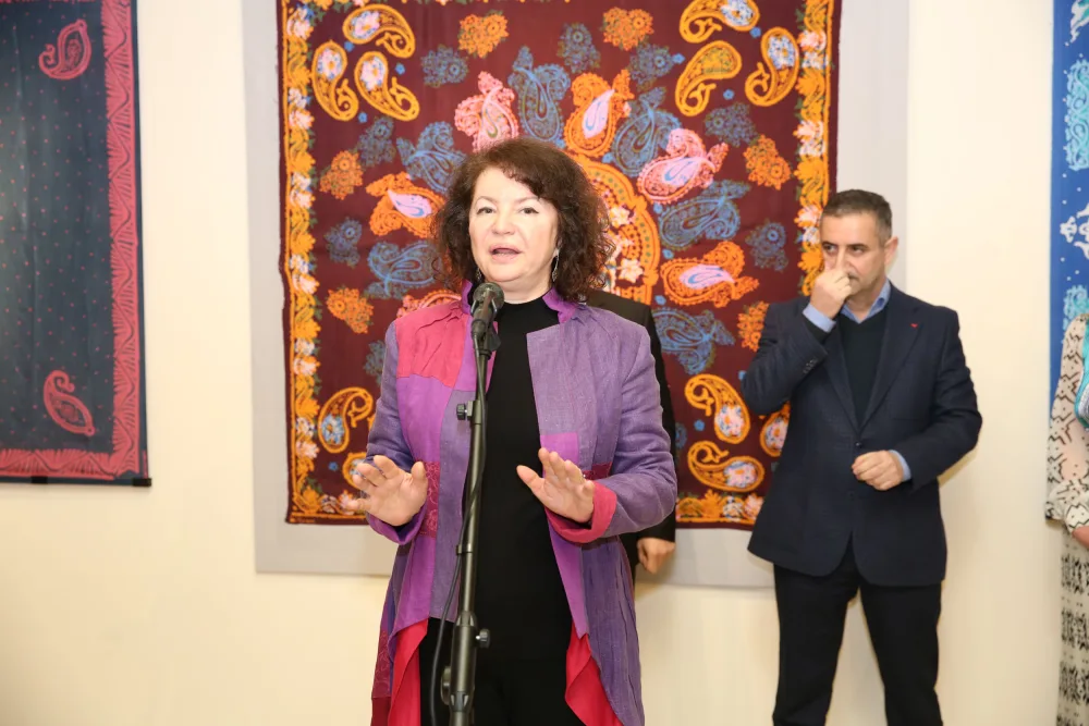 "Kəlağayı: ipək qanadlar" batika və kəlağayı sərgisi - AÇILIB - FOTOLAR