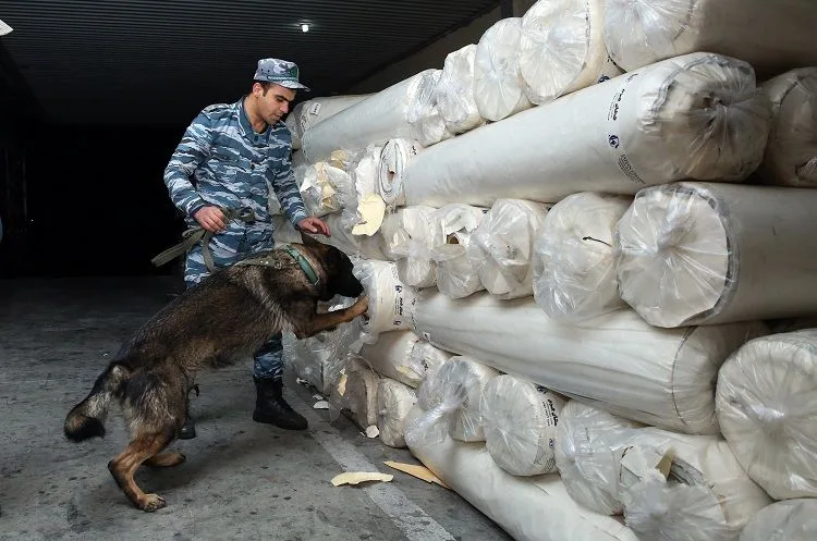 Azərbaycandan Ukraynaya 304 kiloqram heroin keçirmək istədilər - FOTOLAR