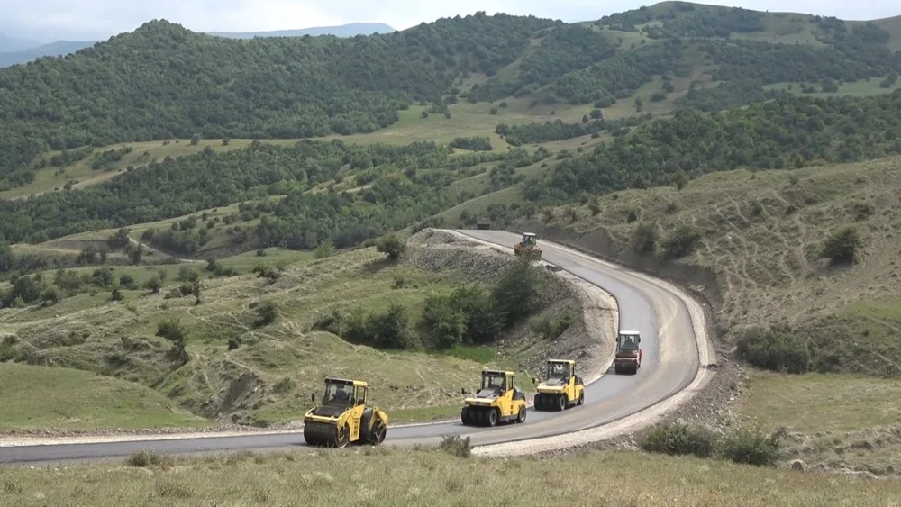 Quba-Qonaqkənd yolu - YENİDƏN QURULUR - FOTO
