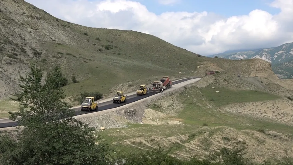 Quba-Qonaqkənd yolu - YENİDƏN QURULUR - FOTO