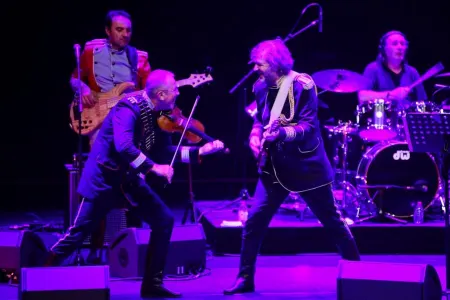 Emir Kusturitsa «The No Smoking Orchestra» qrupunun - KONSERTİ KEÇİRİLDİ