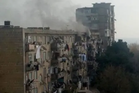 Bakıda yataqxanada yanğın olub - -7 nəfər tüstüdən zəhərlənib