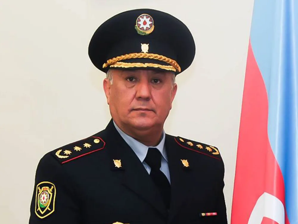 Küləkli hava 3 qəzaya səbəb oldu - YOLLARDAKI SON VƏZİYYƏT