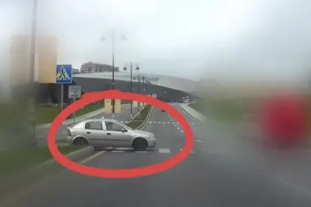 Bakıda taksi sürücüsünün - ÖZBAŞINALIĞI – VİDEO