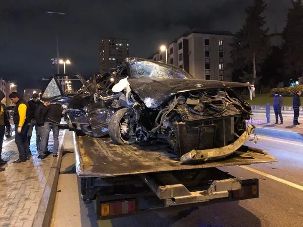 Bakıda toqquşan avtomobillər tanınmaz hala düşdü - hamilə xəsarət aldı