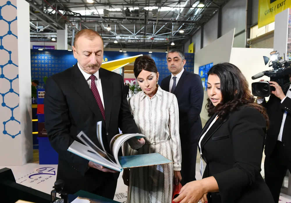 Prezident və xanımı "Bakutel-2019” - SƏRGİSİNDƏ
