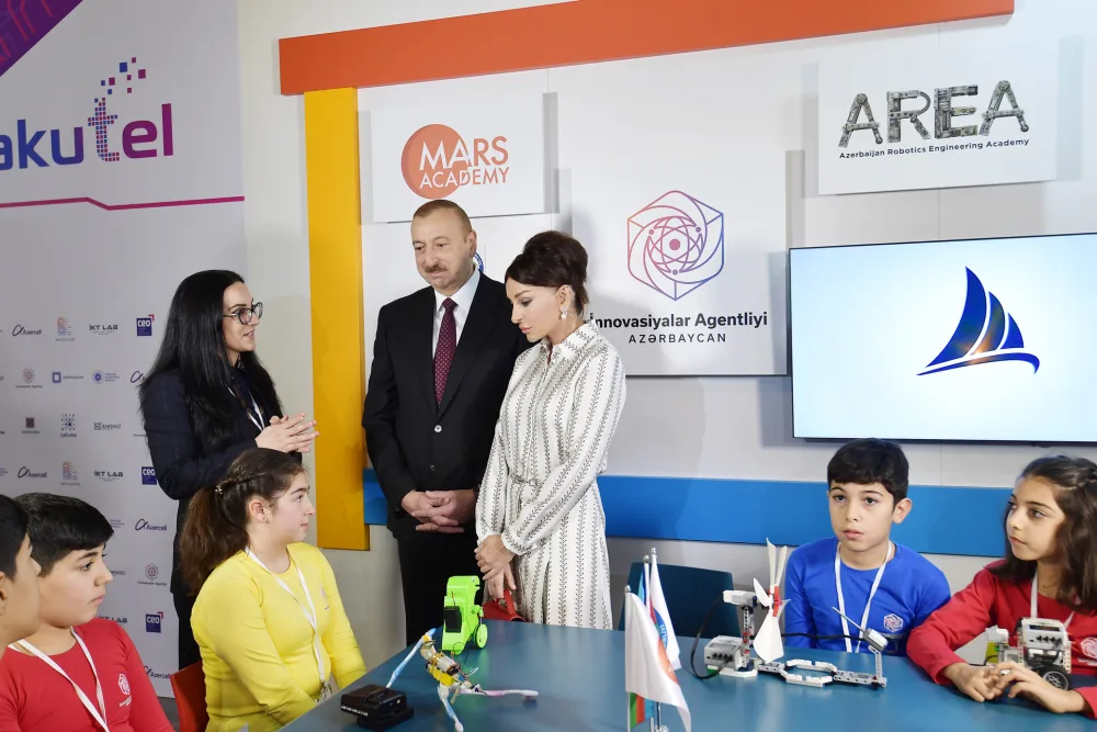 Prezident və xanımı "Bakutel-2019” - SƏRGİSİNDƏ