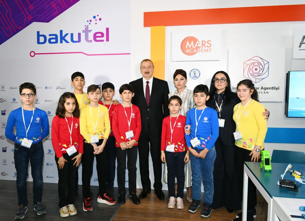 Prezident və xanımı "Bakutel-2019” - SƏRGİSİNDƏ