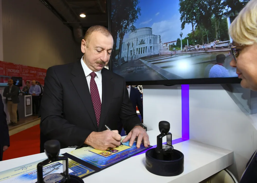 Prezident və xanımı "Bakutel-2019” - SƏRGİSİNDƏ