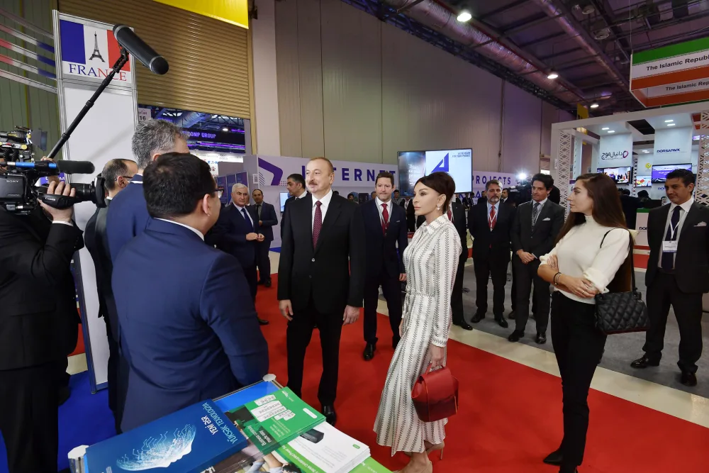 Prezident və xanımı "Bakutel-2019” - SƏRGİSİNDƏ