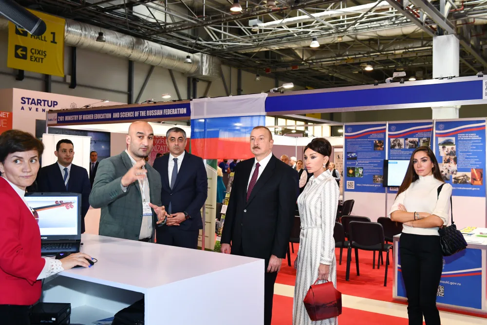 Prezident və xanımı "Bakutel-2019” - SƏRGİSİNDƏ