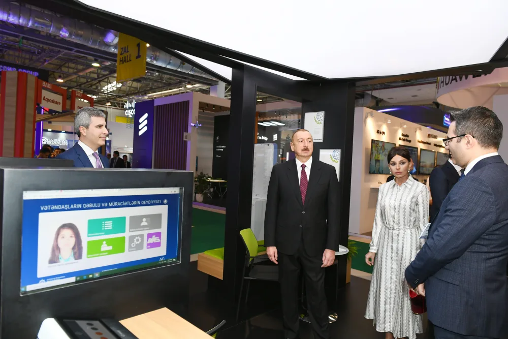 Prezident və xanımı "Bakutel-2019” - SƏRGİSİNDƏ