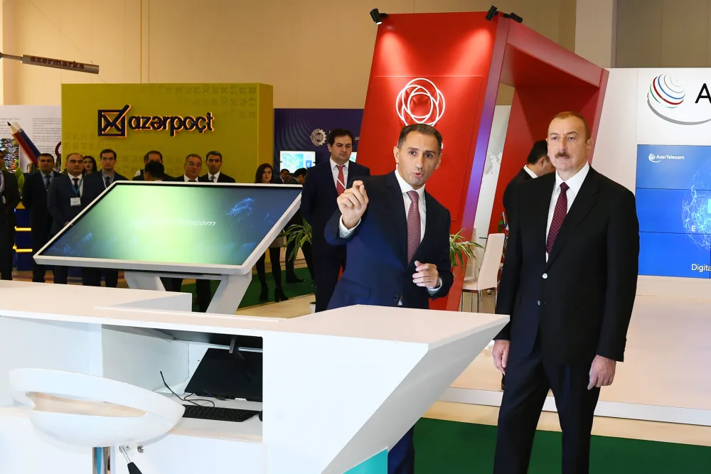 Prezident və xanımı "Bakutel-2019” - SƏRGİSİNDƏ