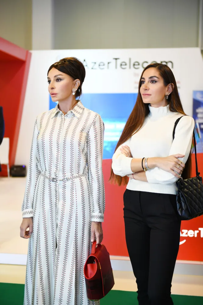 Prezident və xanımı "Bakutel-2019” - SƏRGİSİNDƏ
