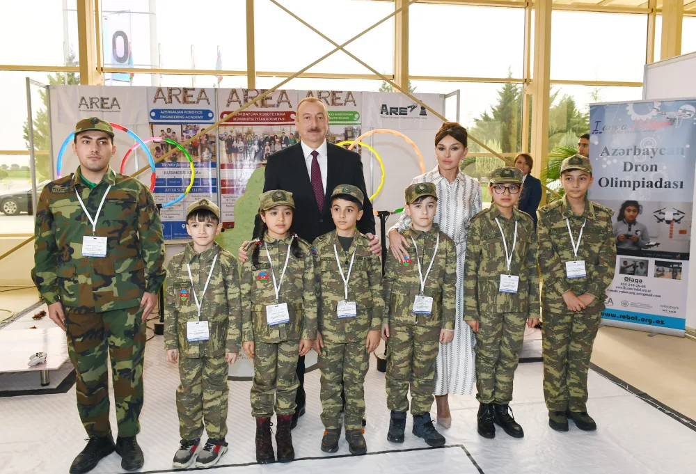 Prezident və xanımı "Bakutel-2019” - SƏRGİSİNDƏ