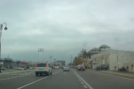 Bakıda bu marşrut avtobusları prospektdə “PROTİV” gedir - – ŞOK VİDEO