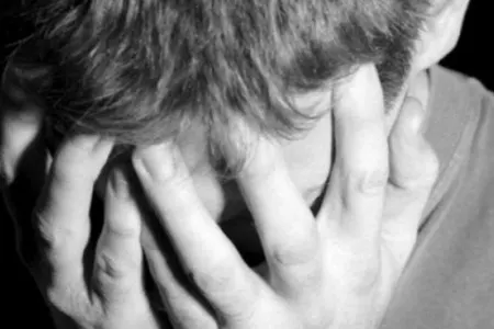12 yaşlı oğlanı hədələyib qeyri-təbii yolla zorladı - AZƏRBAYCANDA
