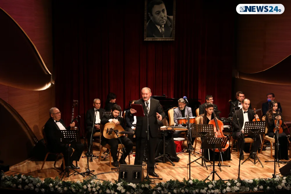 Xalq şairi Nəbi Xəzrinin 95 illiyinə həsr olunmuş ədəbi-bədii gecə keçirilib - FOTOLAR