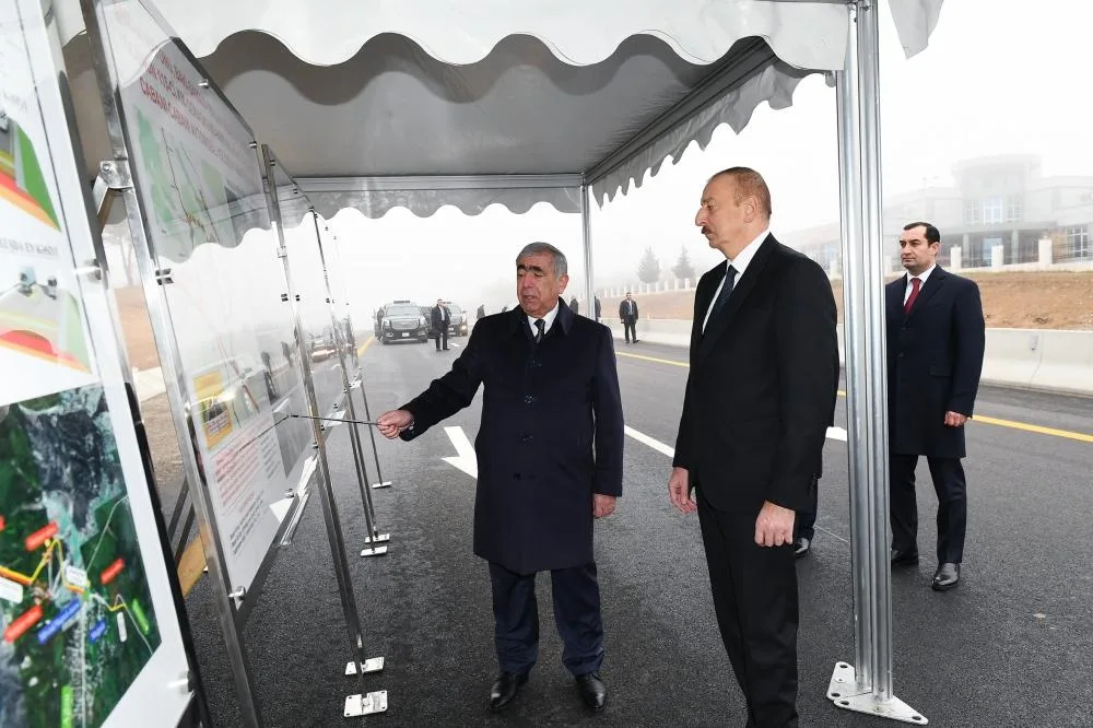Prezident Şamaxıda yeni yolun açılışını etdi - FOTO