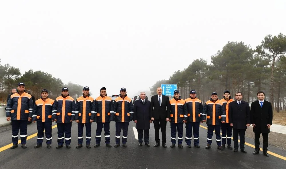Prezident Şamaxıda yeni yolun açılışını etdi - FOTO