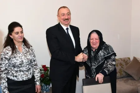 İlham Əliyev Şamaxı sakininin evində olub - -FOTOLAR