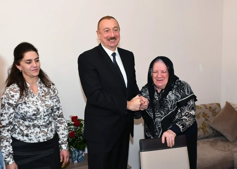 İlham Əliyev Şamaxı sakininin evində olub - -FOTOLAR