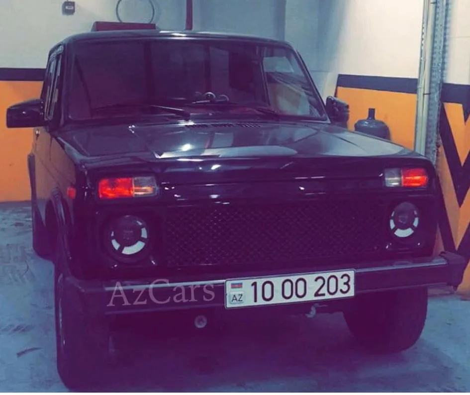 Əli Həsənovun nəvəsi maşın nömrələrini satışa çıxardı: - 20 min manat - FOTOLAR