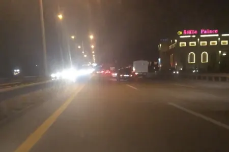 Bakıda “avtoş” magistral yolda hoqqa çıxardı - – VİDEO