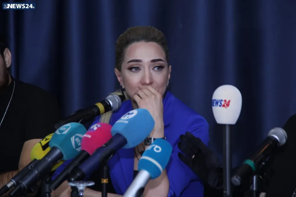 7 ildən sonra səhnəyə qayıdan müğənni: - "Sənətimi satıb ucuzlaşdırmaram" - FOTOLAR