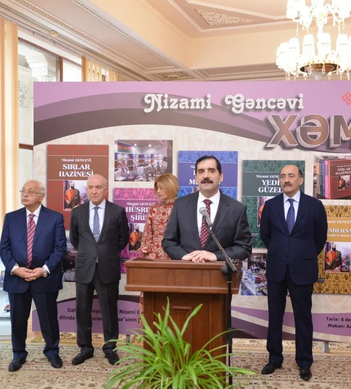 Türk dilində nəşr olunan "Xəmsə"nin təqdimatı keçirildi - FOTO