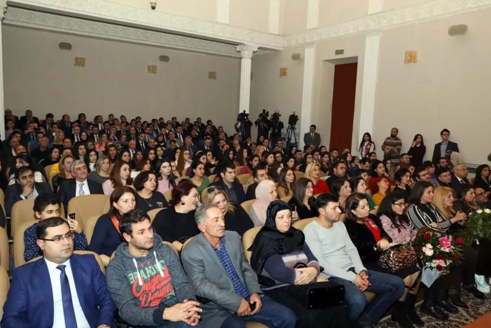 Əlilllərdən ibarət yaradıcı heyətin hazırladığı tamaşanın premyerası - keçirildi