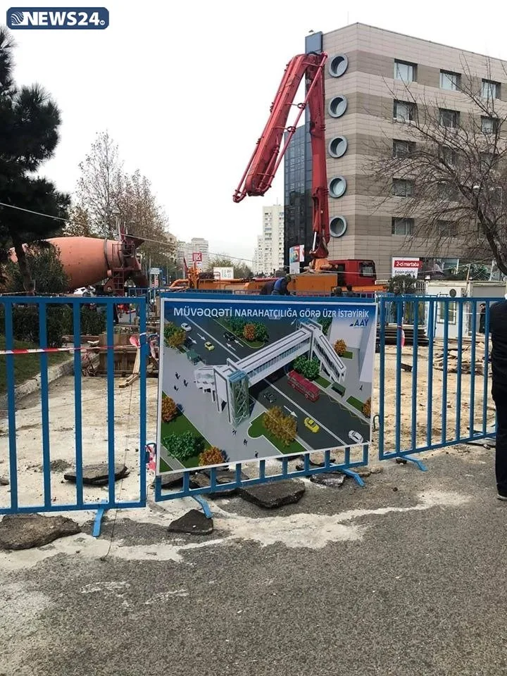 Bakının mərkəzi prospektində liftli piyada keçidi tikilir - FOTO