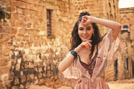 "Hercai"nin Reyyanı gündəm oldu - İŞGƏNCƏ KADRLARI YAYILDI - FOTO - VİDEO