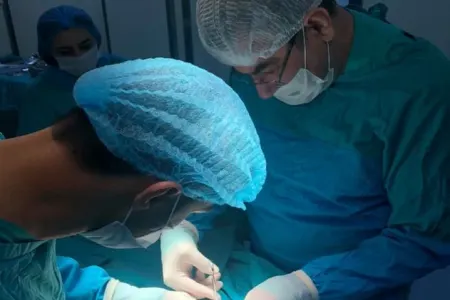 Azərbaycanda görünməmiş hadisə - KÖRPƏ BAĞIRSAĞI ÇÖLDƏ DOĞULDU - FOTO